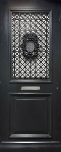 R390