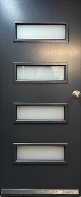R437